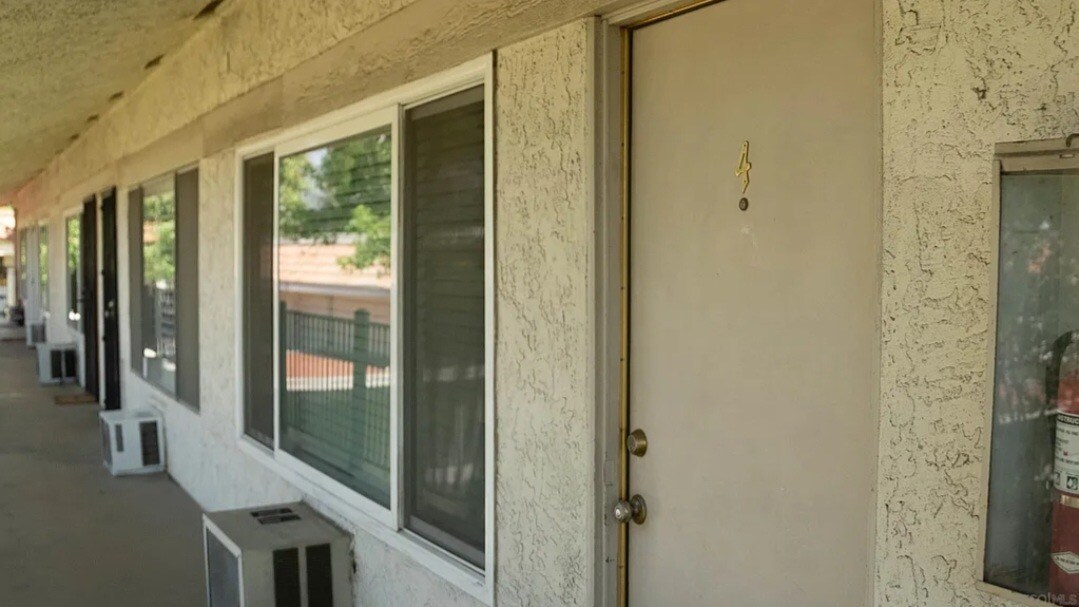 Foto principal - 4545 Ramona Ave