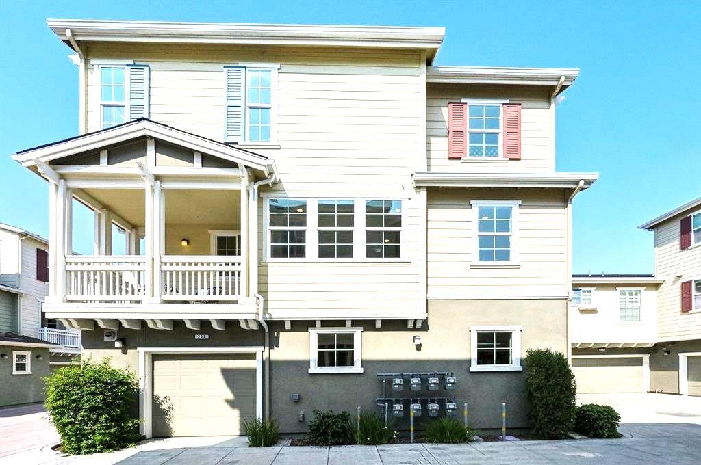 631 True Wind Way, Redwood City, CA 94063 Townhouse for Rent in