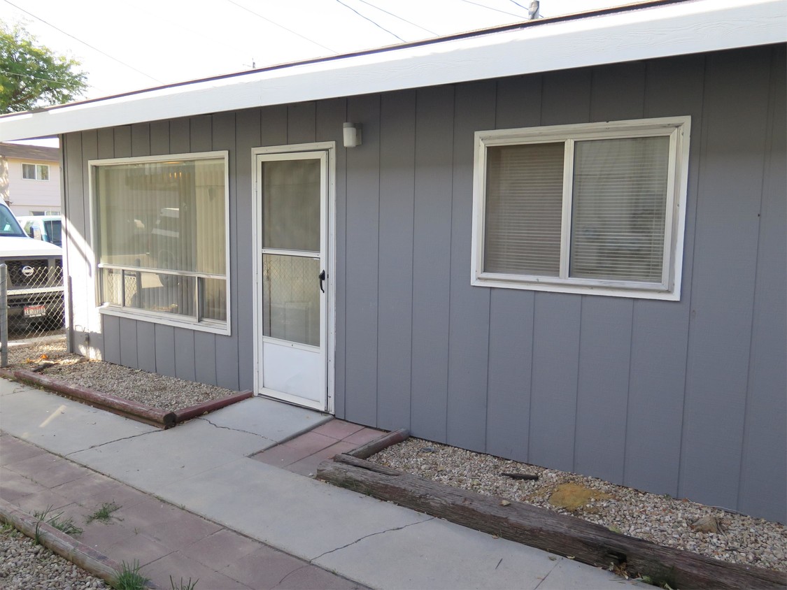 Primary Photo - 1307 E Ash St