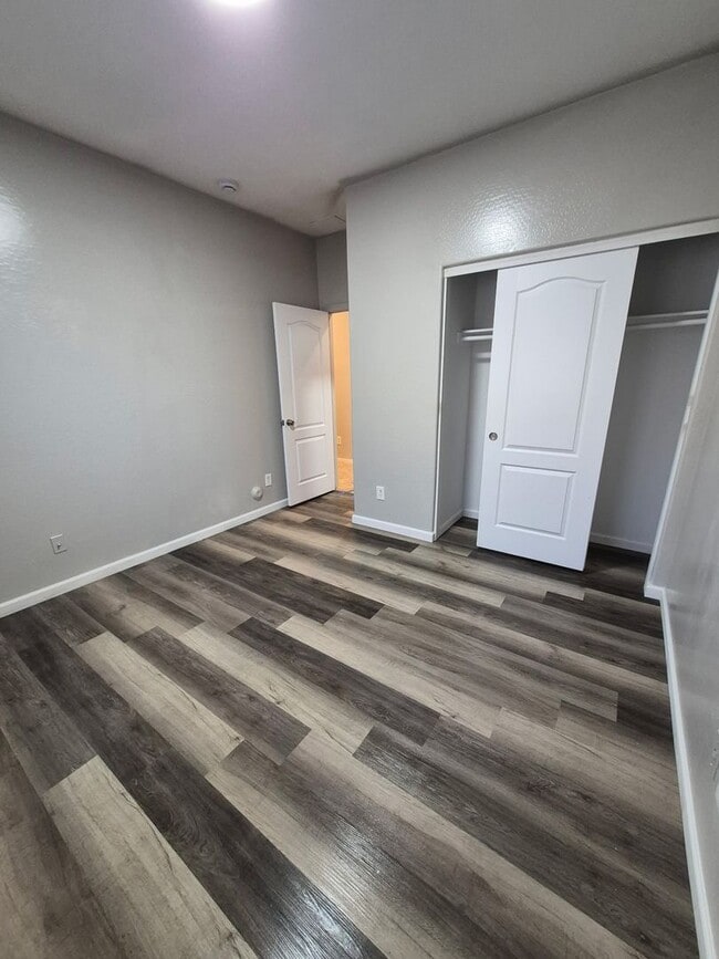 Building Photo - 2494 E Dulcinea Trail