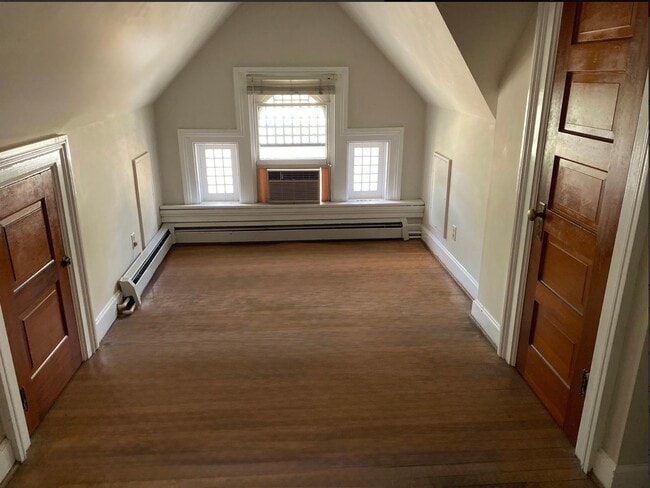 Building Photo - THREE 2 BEDROOM APARTMENTS IN THIS BUILDIN...