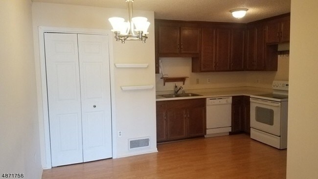 Foto del edificio - 118 Heritage Ln