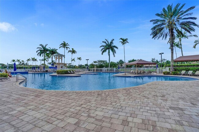 Building Photo - 1100 Chinaberry Dr