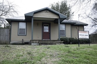 Building Photo - 1002 Garrett St