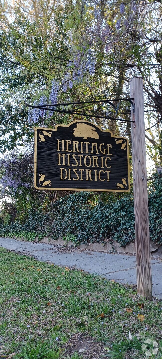 West Downtown Apartments under 1,000 Greenville, SC 1 Rentals