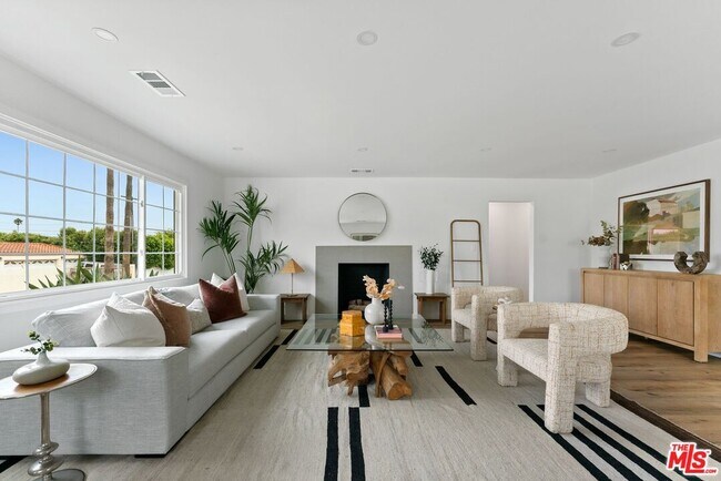 Foto del edificio - 5192 Orange Pl