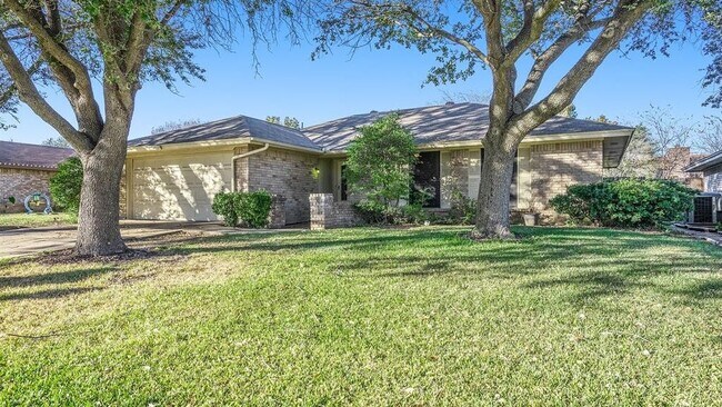 Foto del edificio - 2608 Green Ridge St