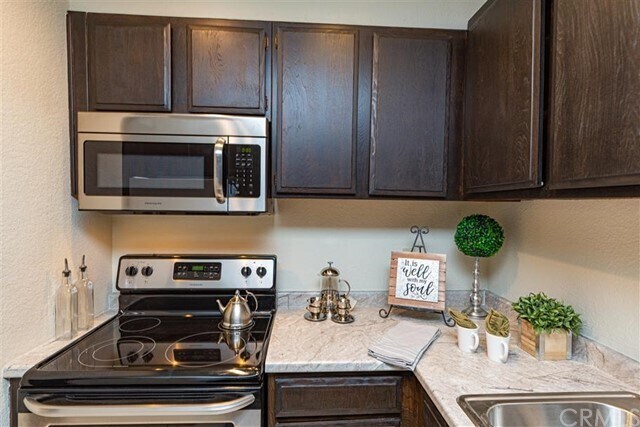 Building Photo - 22890 Hilton Head Dr