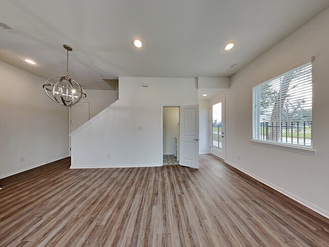 Foto del edificio - 9902 Clark Rd
