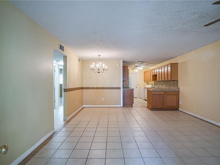Primary Photo - 819 W Rosewood Ln