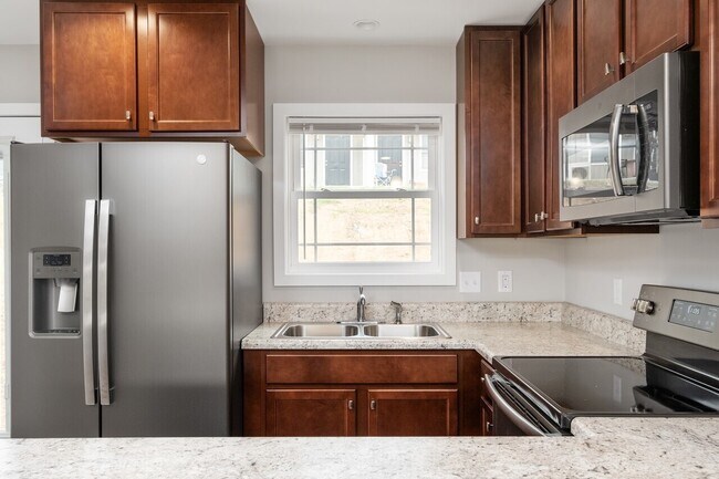Foto del edificio - Staunton Townhomes 301-314