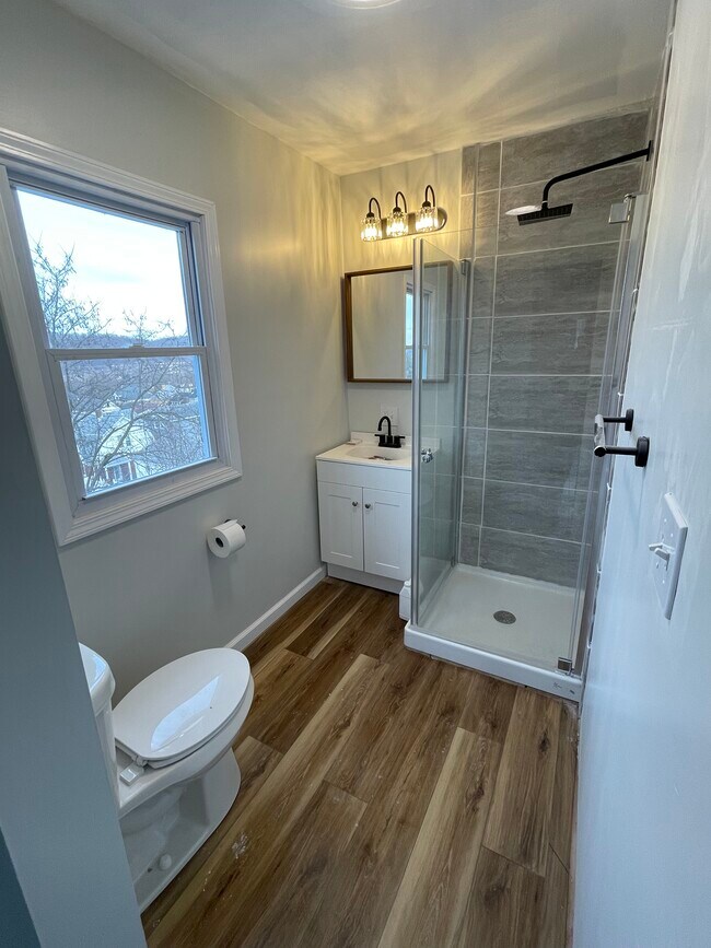 1619 Hiland Ave, Coraopolis, PA 15108 House for Rent in Coraopolis, PA