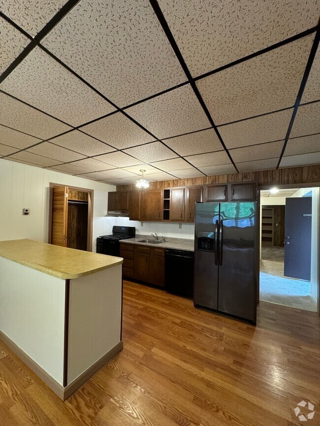 Apartments For Rent in Weston WV with Parking 1 Rentals