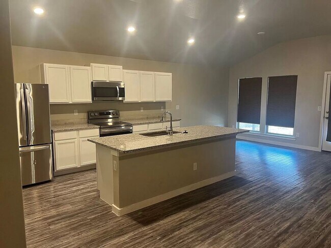 Foto del edificio - 3 Bedroom Home In Upland Crossing