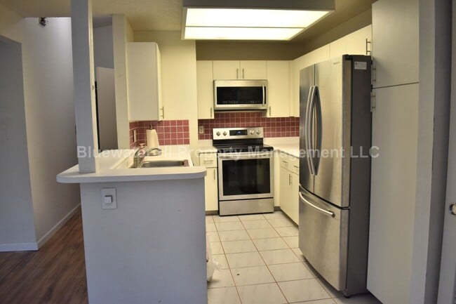Building Photo - Crosspointe 2/2/2 Townhome (near to Aloha ...