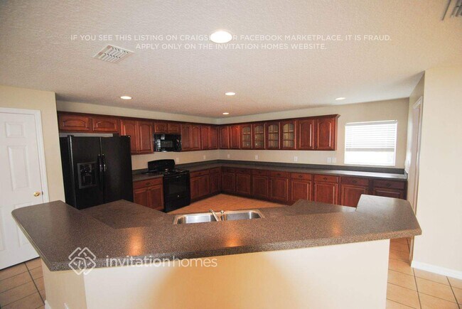 Foto del edificio - 13624 Podocarpus Ln