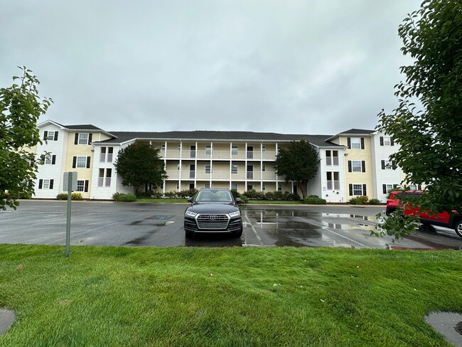 Building Photo - 1101 Caitlins Way