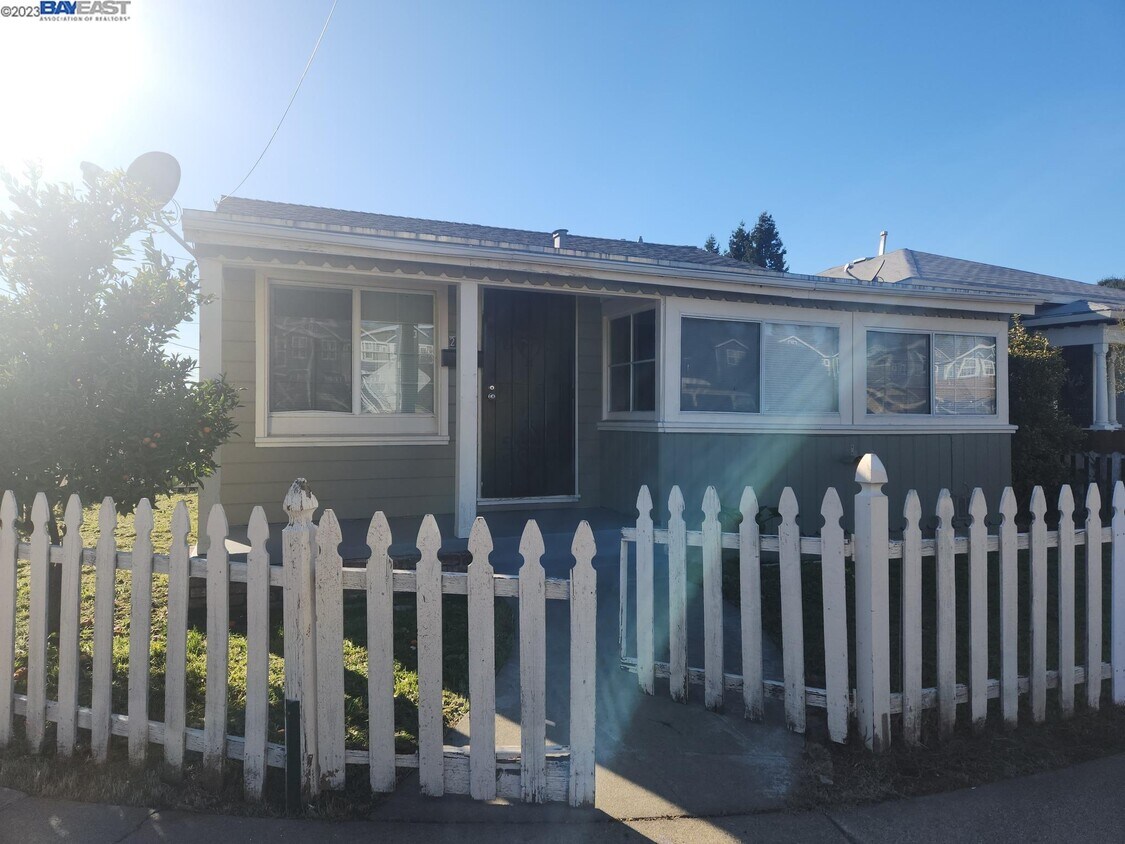 22915 Sutro St, Hayward, CA 94541 House Rental in Hayward, CA
