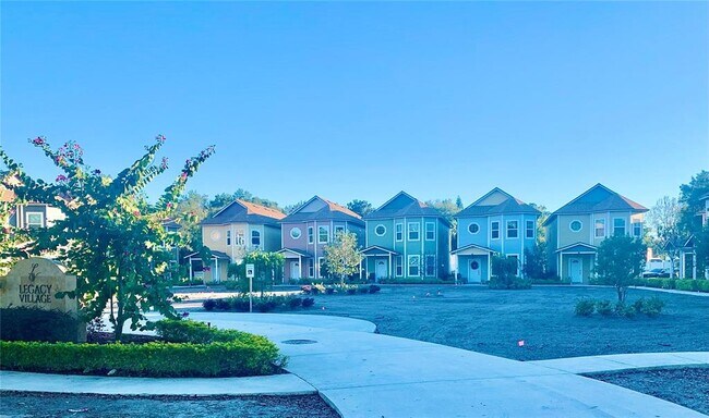 Building Photo - 537 Sunbranch Ln