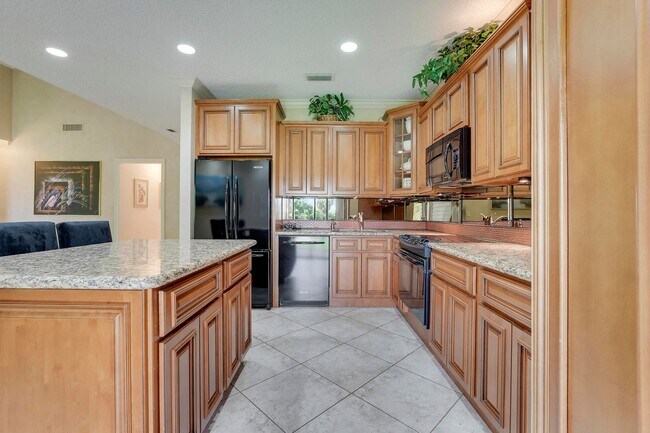Building Photo - 7599 Cinebar Dr