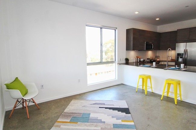 Building Photo - 4021 8th Ave