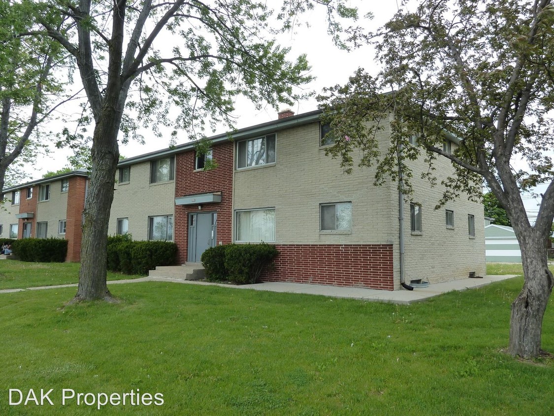 Foto principal - 8832 W Silver Spring Dr