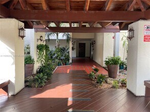 Building Photo - 9040 SW 125th Ave