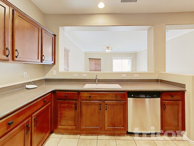 Foto del edificio - 41303 N Palm Springs Trail