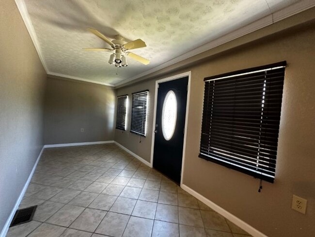 Building Photo - For Rent – Charming 3 Bedroom Home in East Hamblen County