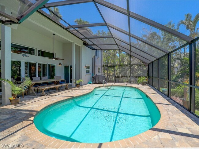 Building Photo - 15839 Silverado Ct