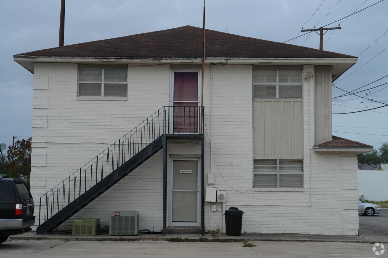 Building Photo - 2111 King Ave
