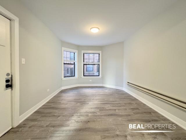 Foto del edificio - 0 bedroom in CHICAGO IL 60640
