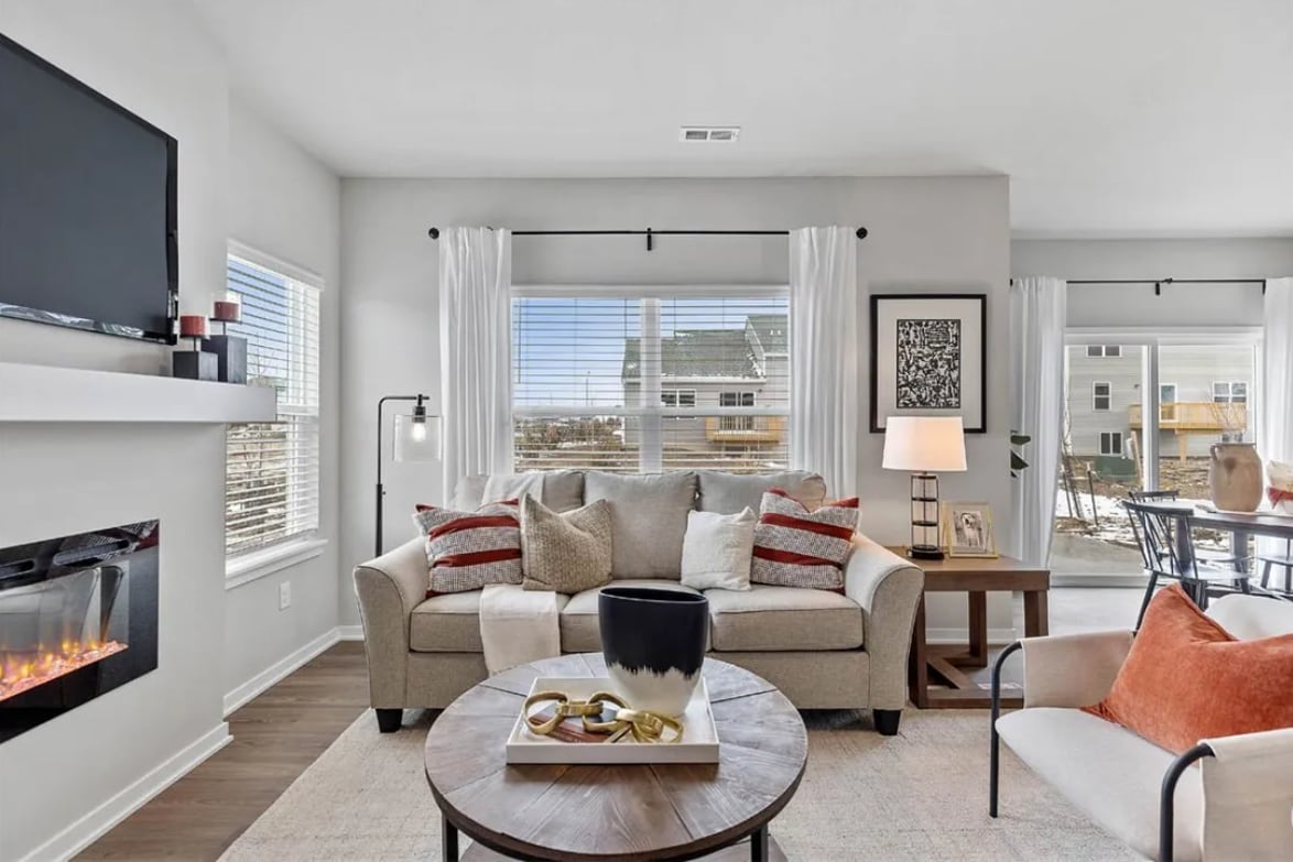 1043 Maywood Ln, Waukee, IA 50263 Townhome Rentals in Waukee IA