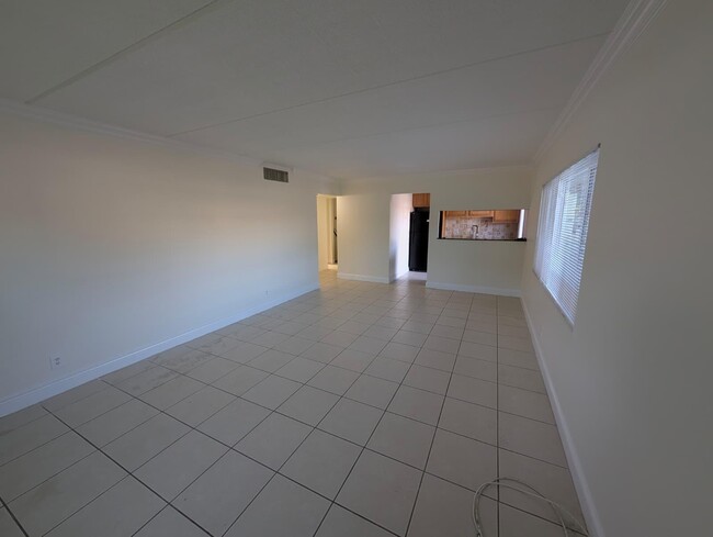 Building Photo - 817 Lighthouse Dr