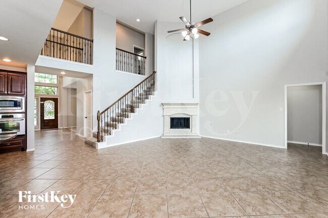 Foto del edificio - 10402 Golden Hearth Ln
