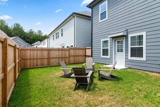 Building Photo - 28325 Birnham Woods Dr