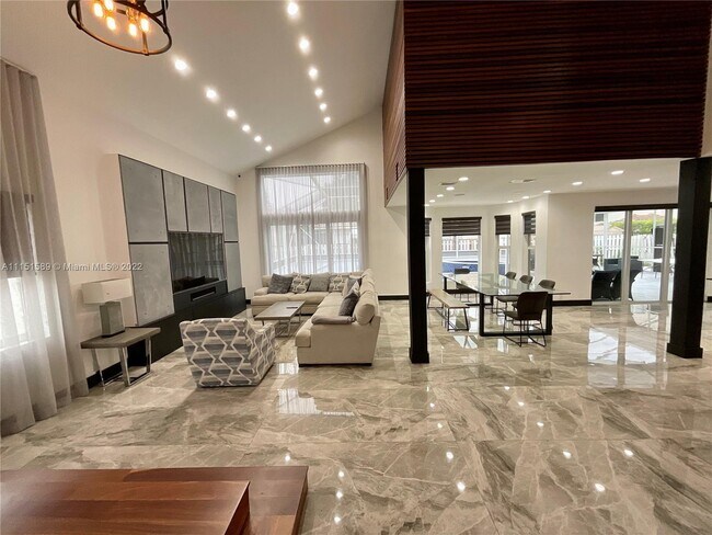 Foto del edificio - 5321 SW 32nd St
