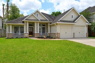 Building Photo - 20826 Meadowhill Dr
