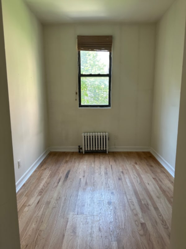 Building Photo - 251 W 76th St