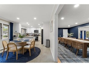 Building Photo - 1424 Vista Ln SW