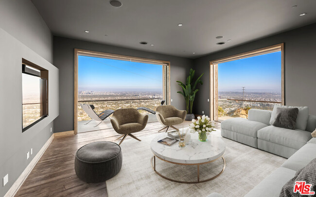 Building Photo - 1600 Viewmont Dr