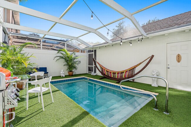 Foto del edificio - 116 Caravelle Dr