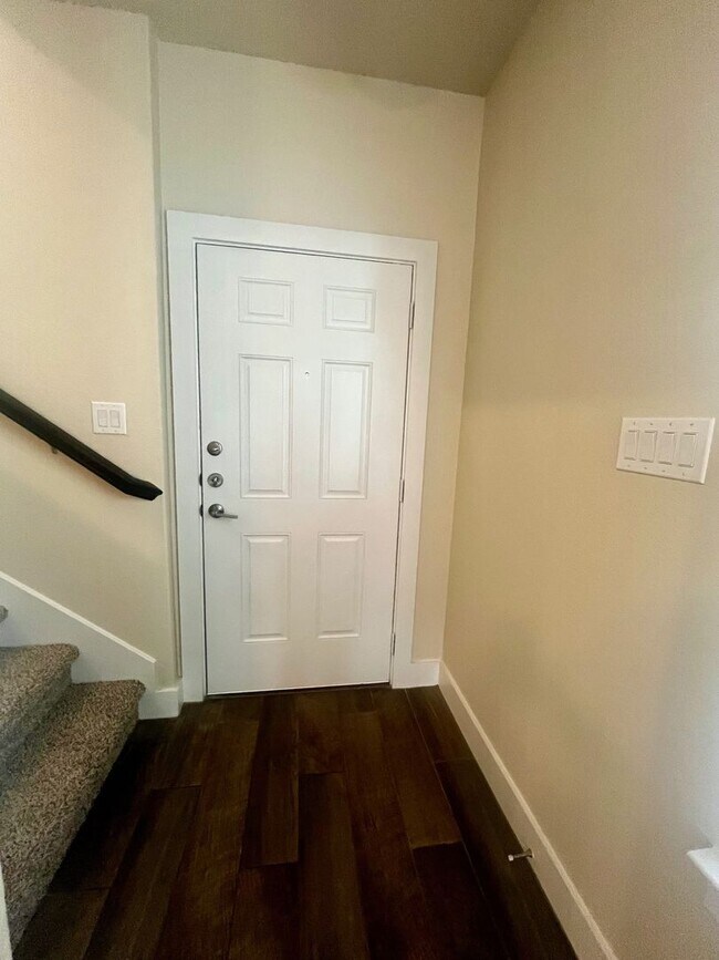 Foto del edificio - Fabulous Townhome Located minutes to Gruene and Downtown New Braunfels!