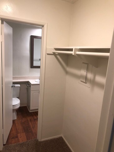 1st Ave Apartments photo'