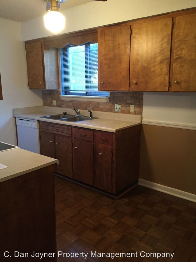 Building Photo - 42 Briarglen Pl