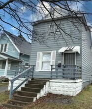 Building Photo - 1106 White St.