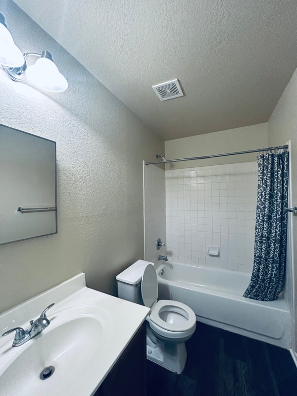 Building Photo - 10139 Amber Flora Dr