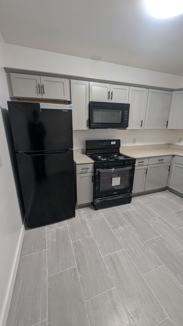 Foto del edificio - Newly Renovated Two-Bedroom