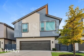 Building Photo - 317 N Centro Cir