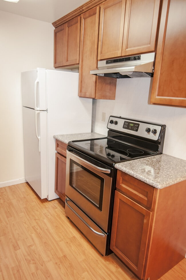 Photo - 936 Kiely Blvd., Unit J House